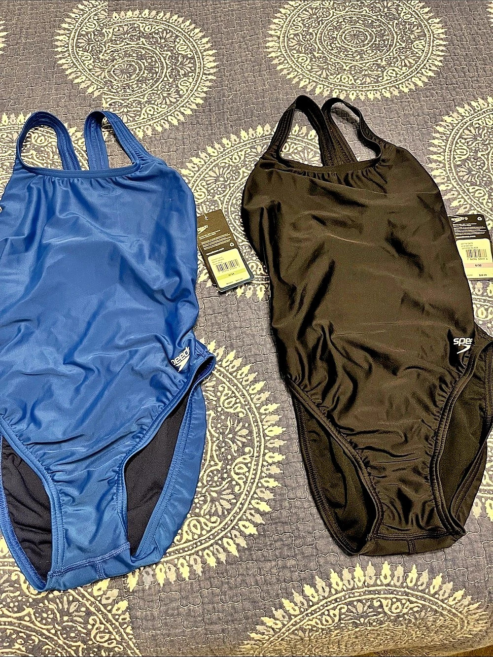 Speedo bundle Endurance+ Solid Flyback One Piece Swimsuit Blue & Black